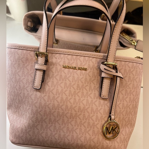 MICHAEL KORS PINK BAG with optional shoulder strap , mint condition, beautiful - Picture 2 of 11
